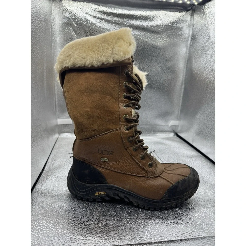 UGG ADIRONDACK TALL 5498 Suede Leather Sheepskin Lined Boots 9.5 Vibram Chestnut